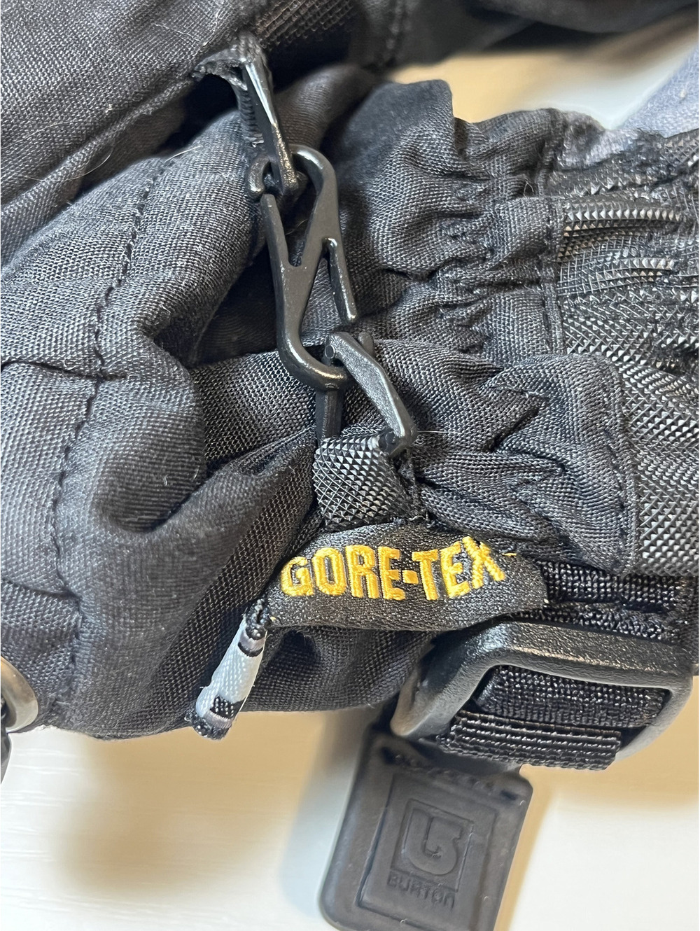 Burton Women’s Gore-Tex Ski Gloves Small Black Snowboard Winter Gauntlet